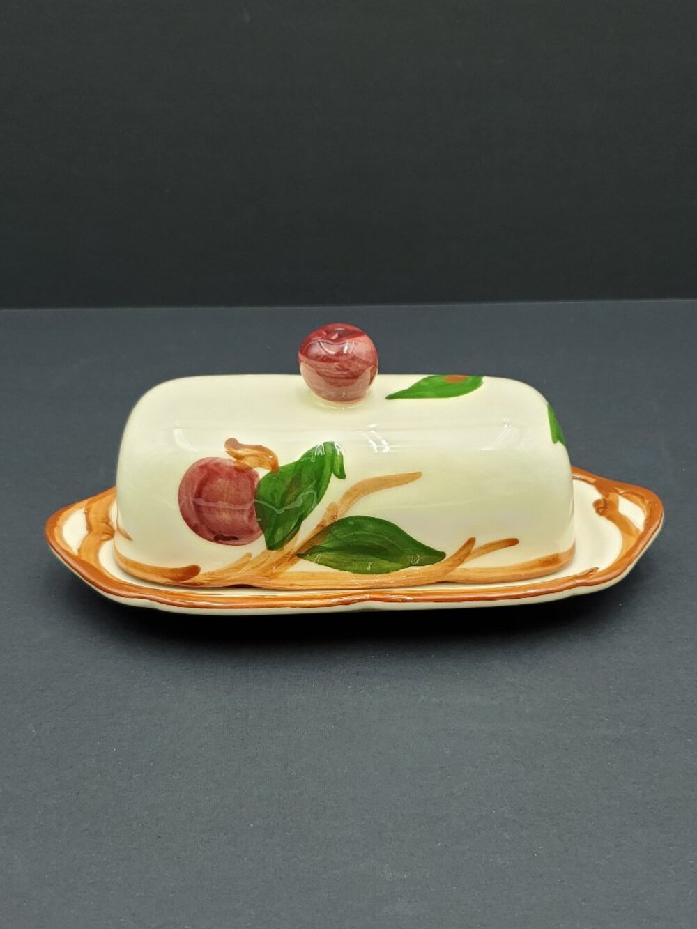 Franciscan Apple Covered Butter Dish Butter Keeper 1/4 Lb Butter Plate with Lid